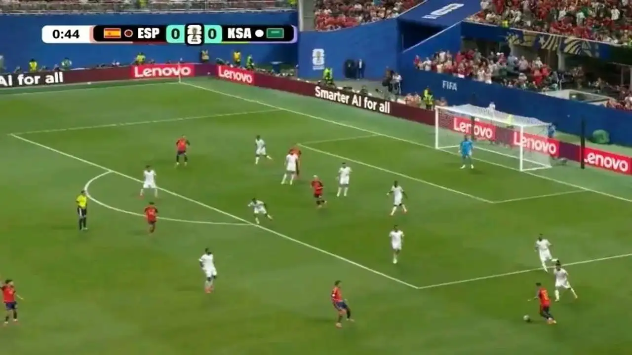سقوط السعودية أمام إسبانيا في كأس العالم بواقع 0-3